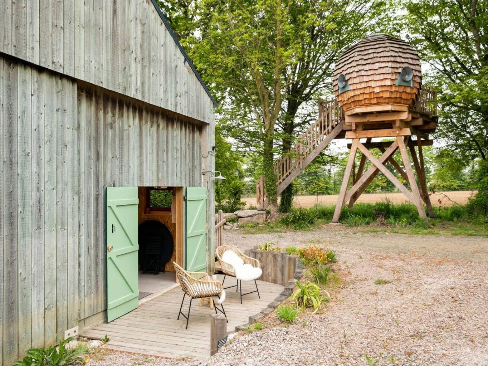 La Ville Es Renais - Ferme Et Maison D'Hotes Insolite Erquy Exterior photo