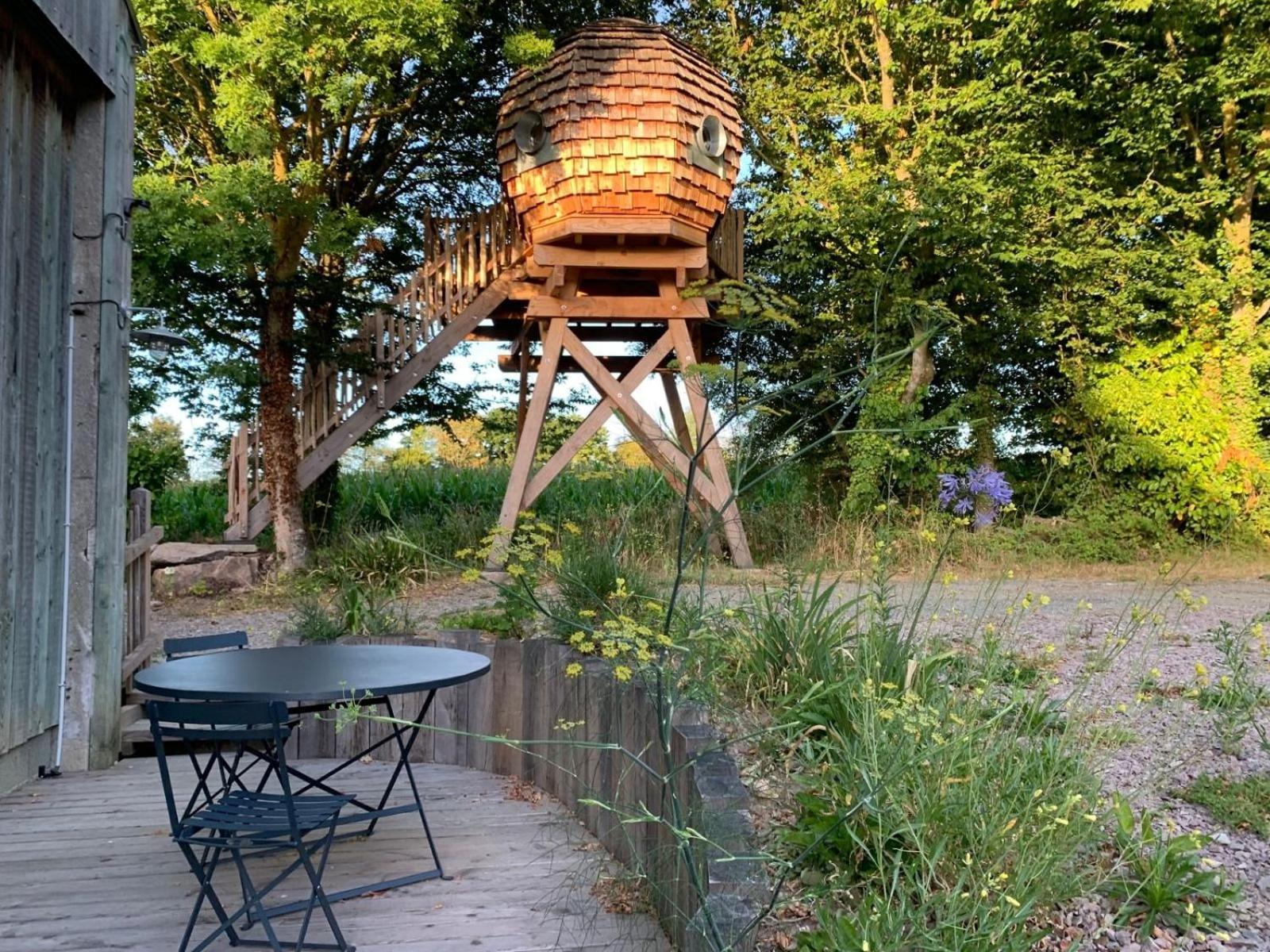 La Ville Es Renais - Ferme Et Maison D'Hotes Insolite Erquy Exterior photo