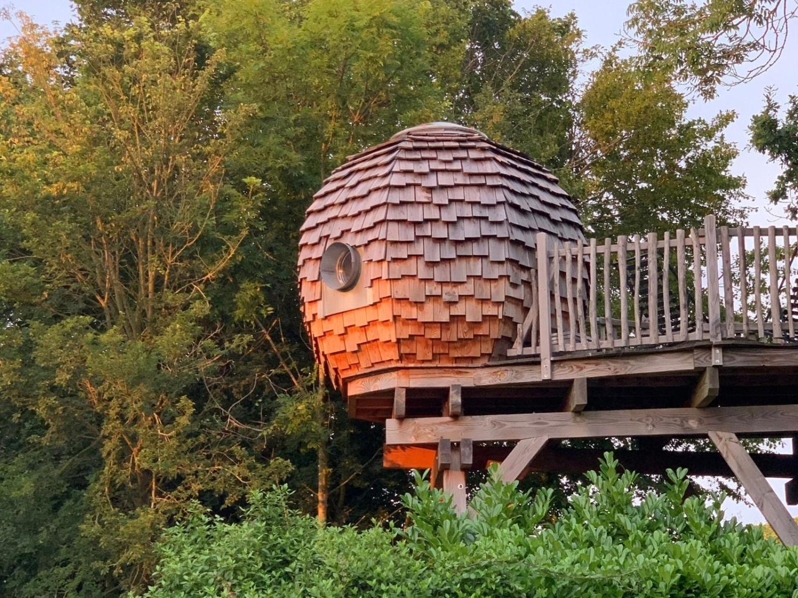 La Ville Es Renais - Ferme Et Maison D'Hotes Insolite Erquy Exterior photo
